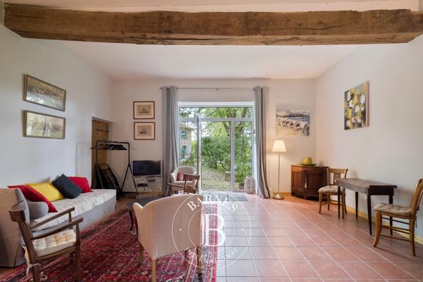 Saint-Pierre-d'Irube, Maison 10 Chambres -  600 m² à vendre