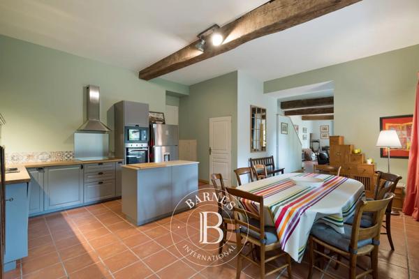 Saint-Pierre-d'Irube, Maison 10 Chambres -  600 m² à vendre