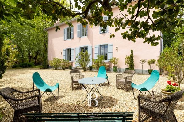Saint-Pierre-d'Irube, Maison 10 Chambres -  600 m² à vendre