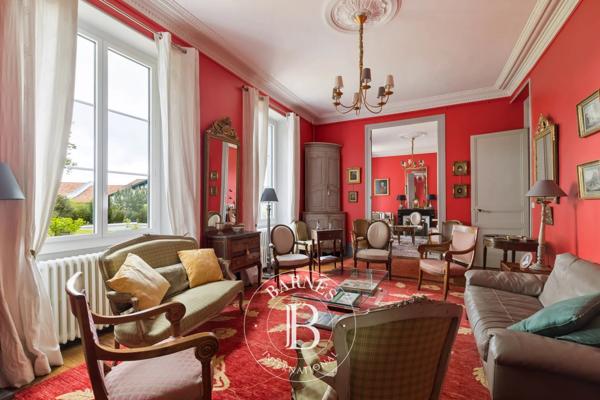 Saint-Pierre-d'Irube, Maison 10 Chambres -  600 m² à vendre