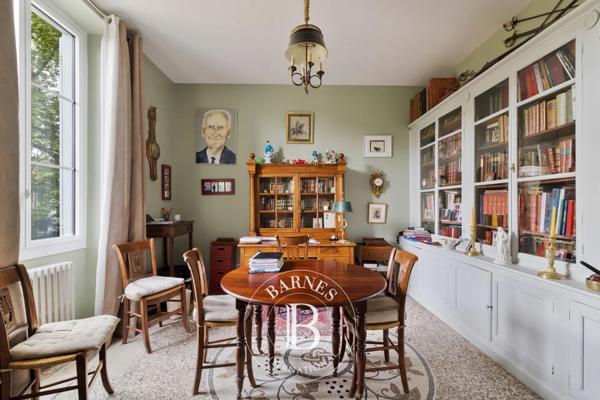 Saint-Pierre-d'Irube, Maison 10 Chambres -  600 m² à vendre
