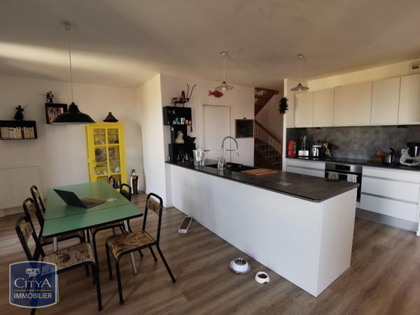 Appartement à louer 4 pièces 139.4m²
