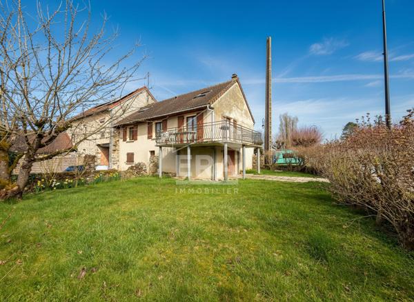 Maison familiale avec sous-sol total et fort potentiel à Quiers