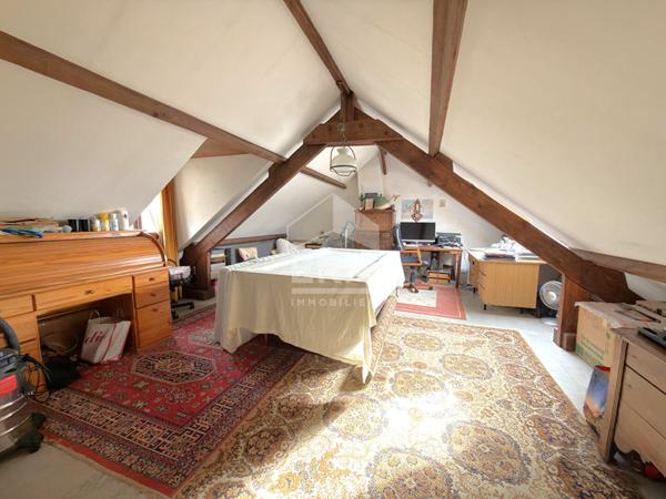 Maison familiale avec sous-sol total et fort potentiel à Quiers