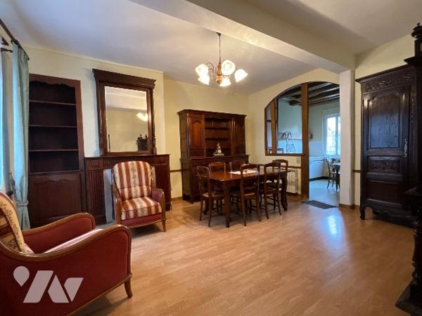 Charmante maison de ville de 70 m² avec jardin, garage et dépendance