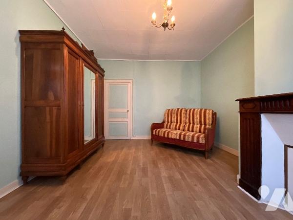 Charmante maison de ville de 70 m² avec jardin, garage et dépendance