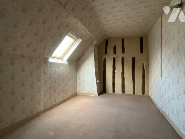 Charmante maison de ville de 70 m² avec jardin, garage et dépendance