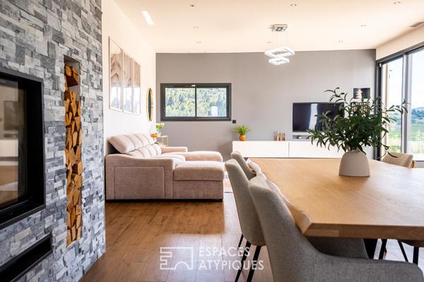 Superbe villa contemporaine avec vue imprenable sur les massifs