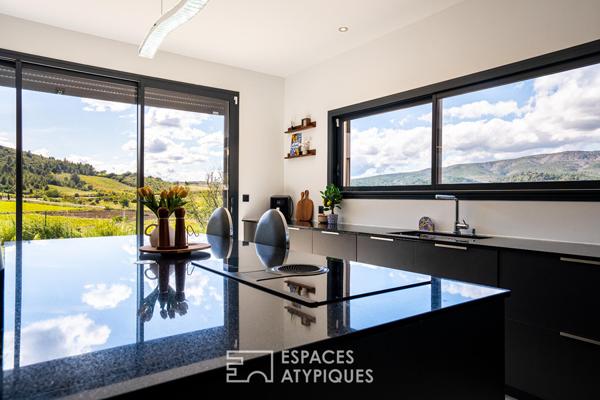 Superbe villa contemporaine avec vue imprenable sur les massifs