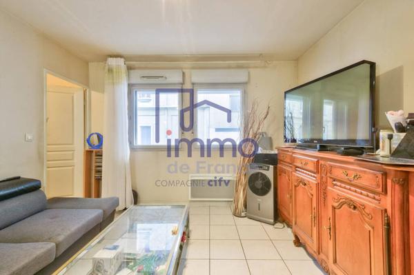 Lyon 7 / Idéal investissuer - T2 + Box fermé - Vendu occupé