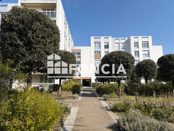 Location Appartement 3 pièces 66.6 m² - RESIDENCE LES CHENES Chartres 28000