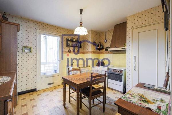 Appartement 3 pièces                                        - 38100 Grenoble Réf : 21530-IMMODEFRANCE69