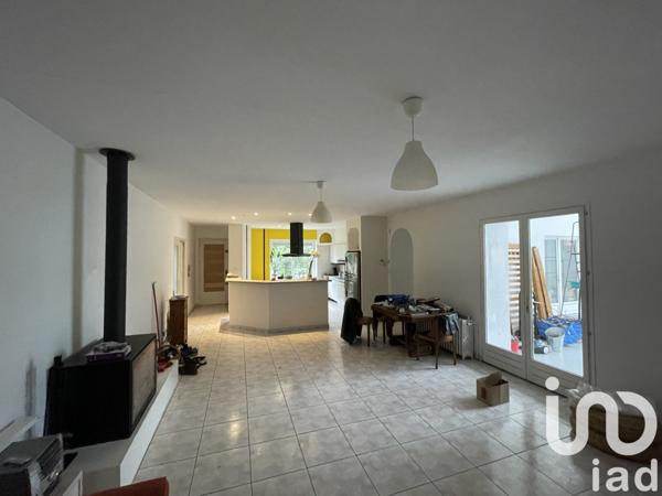 Maison 7 pièces de 229 m² à Roanne (42300)