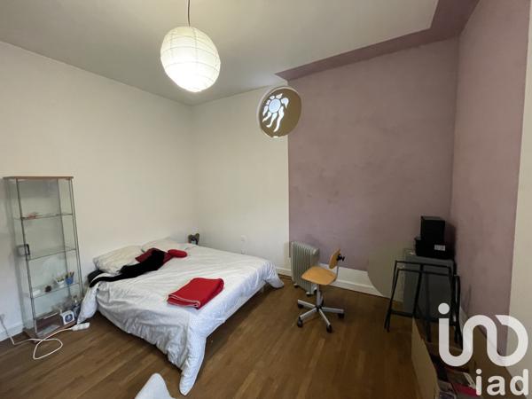 Maison 7 pièces de 229 m² à Roanne (42300)