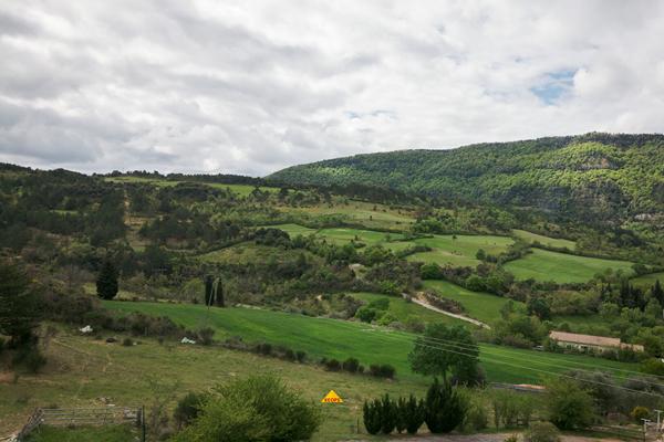 CARCASSONNE – GREFFEIL Terrain constructible de 1.871m² avec vue et partiellement viabilisé