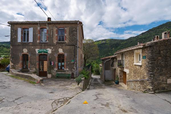 CARCASSONNE – GREFFEIL Terrain constructible de 1.871m² avec vue et partiellement viabilisé