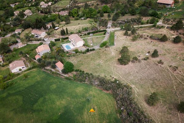 CARCASSONNE – GREFFEIL Terrain constructible de 1.871m² avec vue et partiellement viabilisé