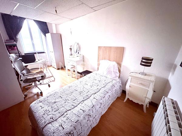 A VENDRE MAISON MITOYENNE SUR LAVELANET