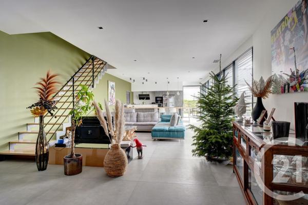 Maison à vendre  7 pièces - 245 m2 REYRIEUX - 01