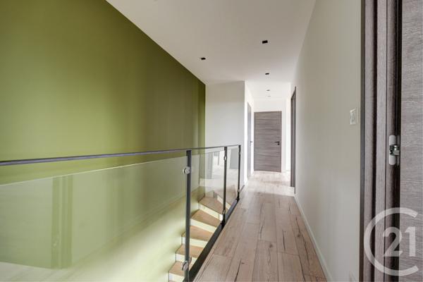 Maison à vendre  7 pièces - 245 m2 REYRIEUX - 01