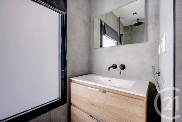 Maison à vendre  7 pièces - 245 m2 REYRIEUX - 01