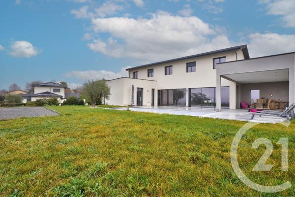 Maison à vendre  7 pièces - 245 m2 REYRIEUX - 01