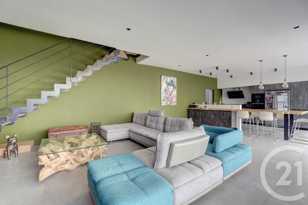 Maison à vendre  7 pièces - 245 m2 REYRIEUX - 01