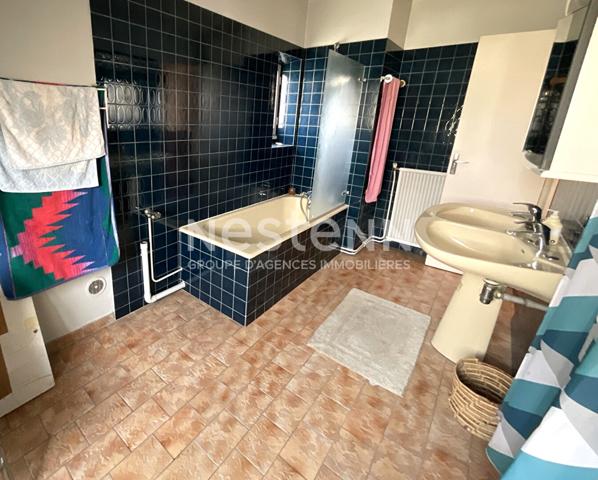 Maison familiale de10 pièces à 5 min de la gare à Houilles