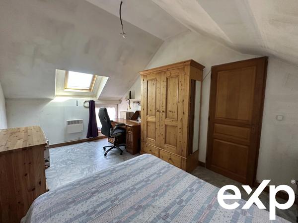 Ensemble de 2 maisons à rénover au cœur du village d’ECUELLES (MORET-LOING-ET-ORVANNE)