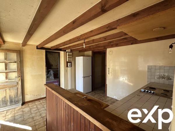 Ensemble de 2 maisons à rénover au cœur du village d’ECUELLES (MORET-LOING-ET-ORVANNE)