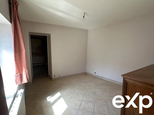 Ensemble de 2 maisons à rénover au cœur du village d’ECUELLES (MORET-LOING-ET-ORVANNE)