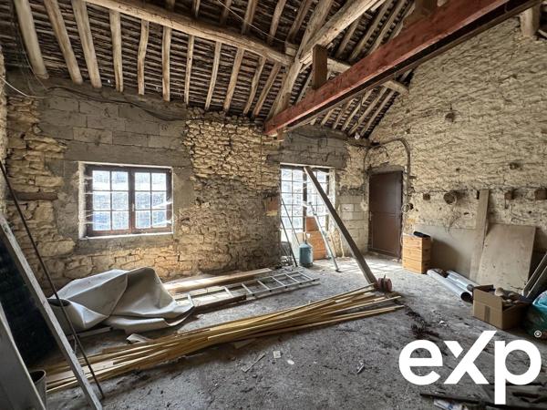 Ensemble de 2 maisons à rénover au cœur du village d’ECUELLES (MORET-LOING-ET-ORVANNE)