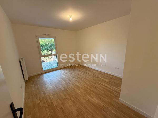 NEUF - Appartement de standing avec balcon - 4 pièces - 107m² - lumineux et calme dans un secteur recherché - vue imprenable sur Rouen - Mont Saint Aignan