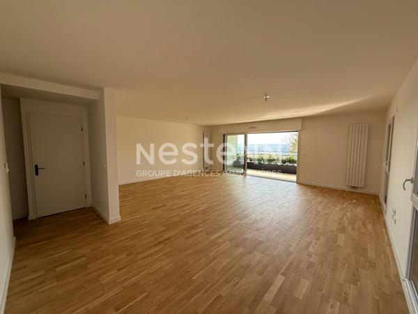 NEUF - Appartement de standing avec balcon - 4 pièces - 107m² - lumineux et calme dans un secteur recherché - vue imprenable sur Rouen - Mont Saint Aignan