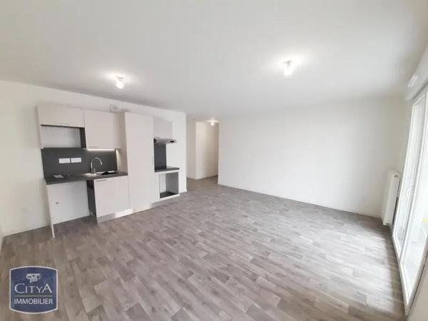 Appartement à louer 3 pièces 63.5m² Corbeil-Essonnes (91100)