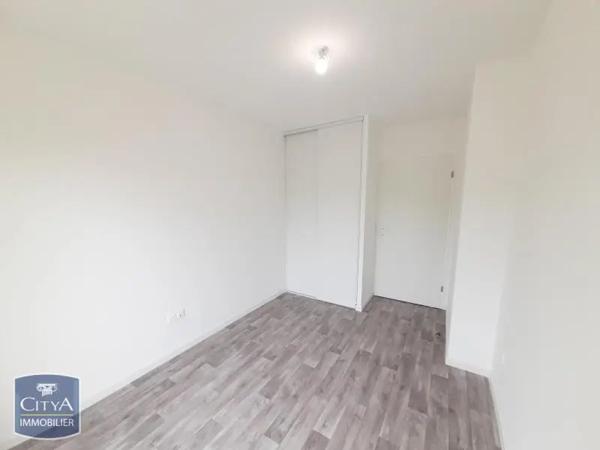 Appartement à louer 3 pièces 63.5m² Corbeil-Essonnes (91100)