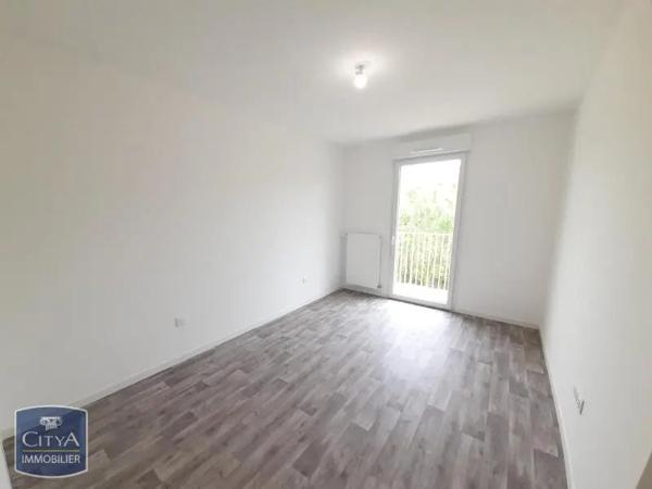 Appartement à louer 3 pièces 63.5m² Corbeil-Essonnes (91100)