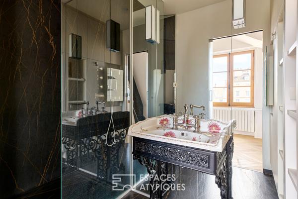 Appartement de caractère au sein de l’Hôtel de Chaulnes sur la Place des Vosges