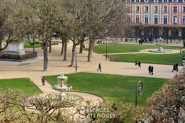 Appartement de caractère au sein de l’Hôtel de Chaulnes sur la Place des Vosges