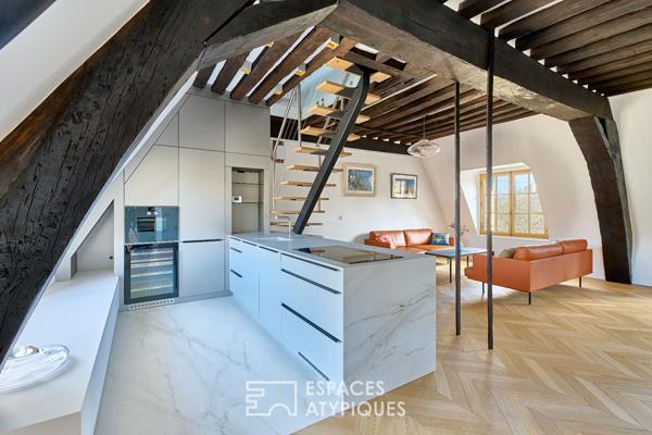 Appartement de caractère au sein de l’Hôtel de Chaulnes sur la Place des Vosges