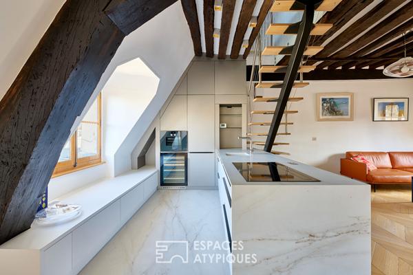 Appartement de caractère au sein de l’Hôtel de Chaulnes sur la Place des Vosges