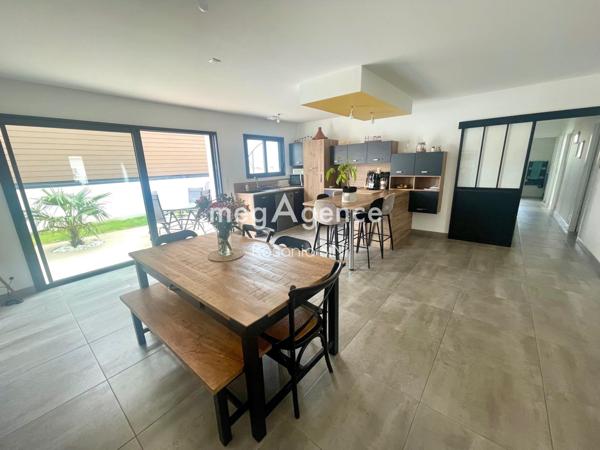 Maison à Les Achards, 85150 - 6 pièces 131m²