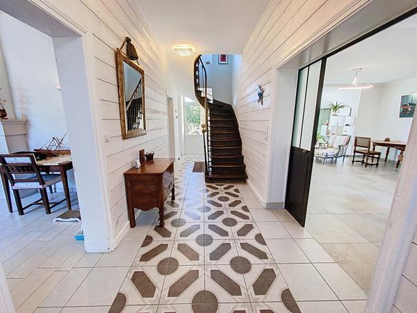 Coup de coeur à Champigné : demeure bourgeoise avec prestations haut de gamme