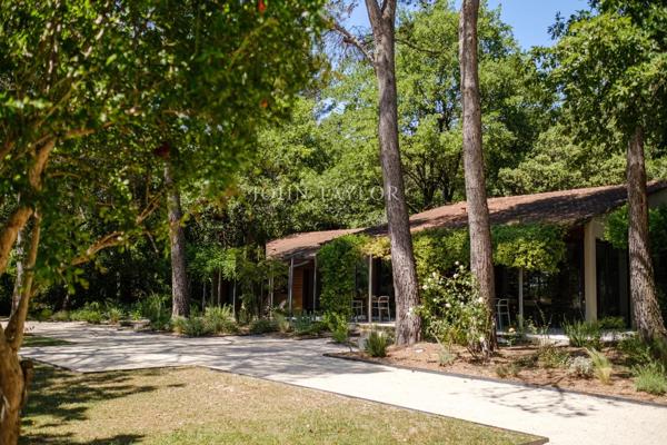 A VENDRE Grande maison d'architecte avec Piscine et maison d'amis Pernes les Fontaines Provence