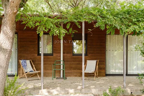 A VENDRE Grande maison d'architecte avec Piscine et maison d'amis Pernes les Fontaines Provence