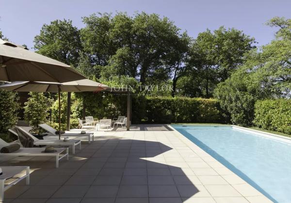 A VENDRE Grande maison d'architecte avec Piscine et maison d'amis Pernes les Fontaines Provence