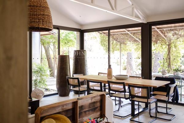 A VENDRE Grande maison d'architecte avec Piscine et maison d'amis Pernes les Fontaines Provence