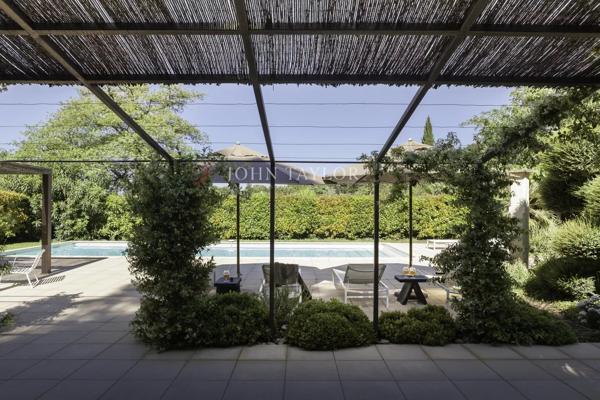 A VENDRE Grande maison d'architecte avec Piscine et maison d'amis Pernes les Fontaines Provence