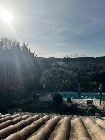 Les Pennes-Mirabeau – Maison familiale avec piscine, volumes et potentiel