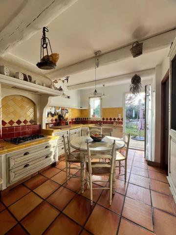 Les Pennes-Mirabeau – Maison familiale avec piscine, volumes et potentiel